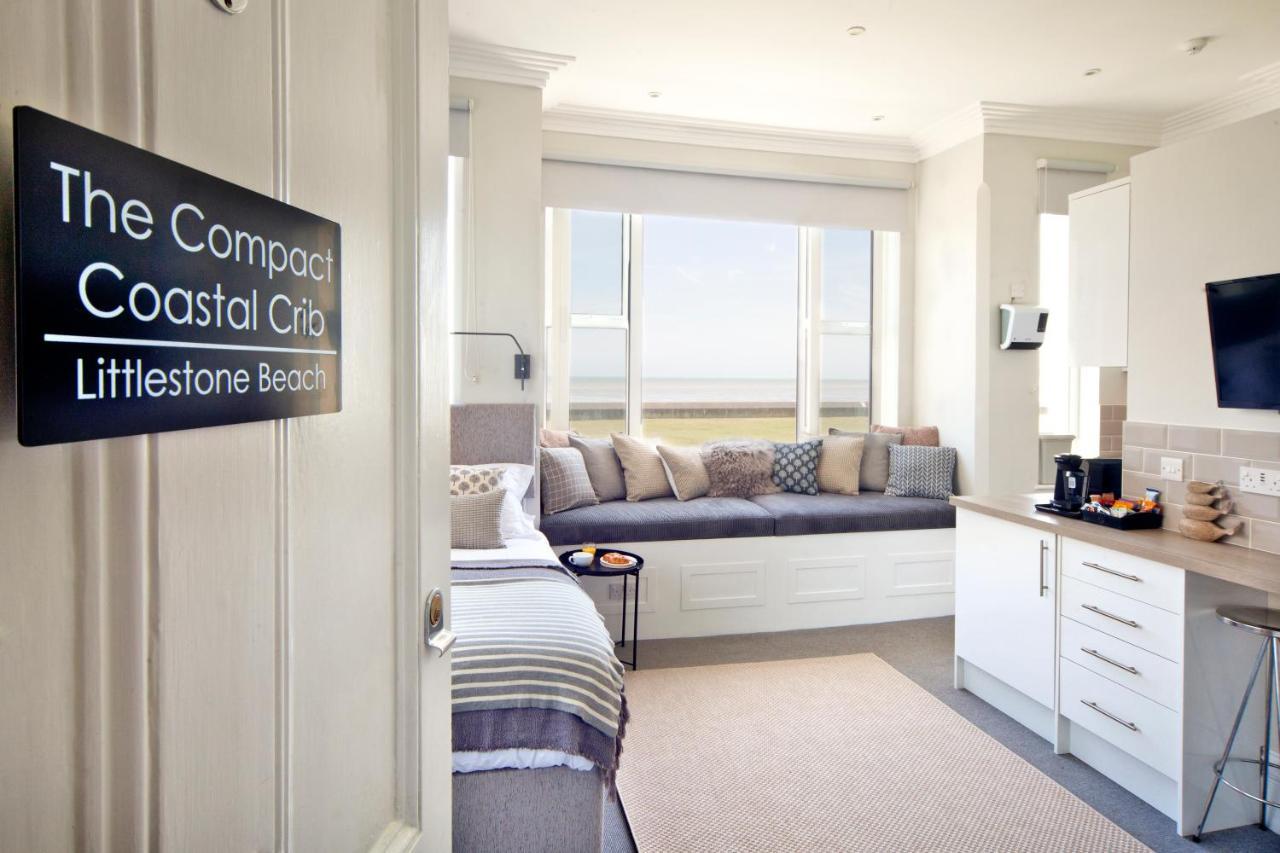 Beachfront Compact Coastal Crib, Direct Sea Views & Air Conditioning Littlestone-on-Sea 외부 사진